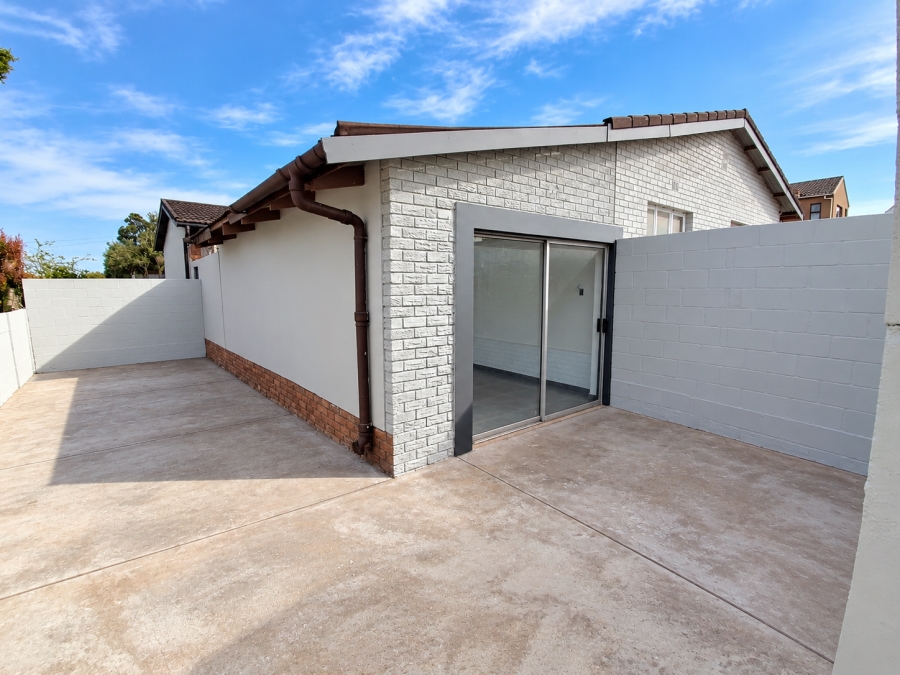 To Let 1 Bedroom Property for Rent in Vredenburg Western Cape